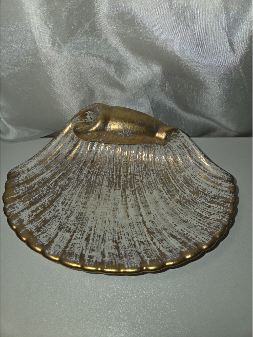 Vintage Royal Haeger Sea Shell Dish White Gold #144 Mid Century Modern 8.5” USA